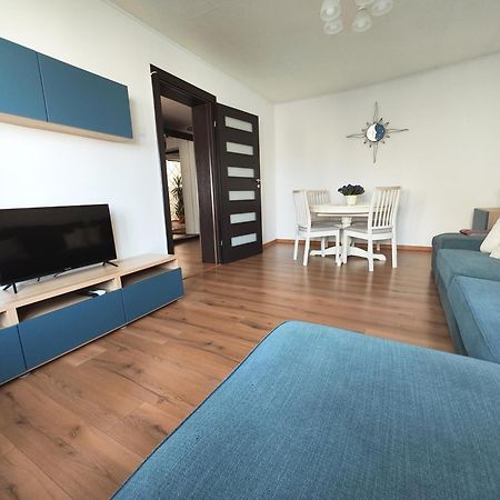 Platinum Apartment - Apartament Cu 3 Camere, 2 Dormitoare, 2 Bai, Bucatarie Complet Utilata, 2 Balcoane Bukares Bagian luar foto