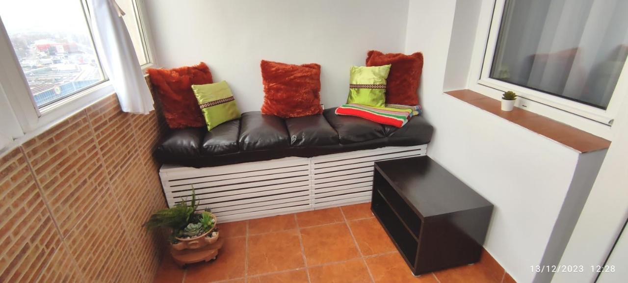 Platinum Apartment - Apartament Cu 3 Camere, 2 Dormitoare, 2 Bai, Bucatarie Complet Utilata, 2 Balcoane Bukares Bagian luar foto