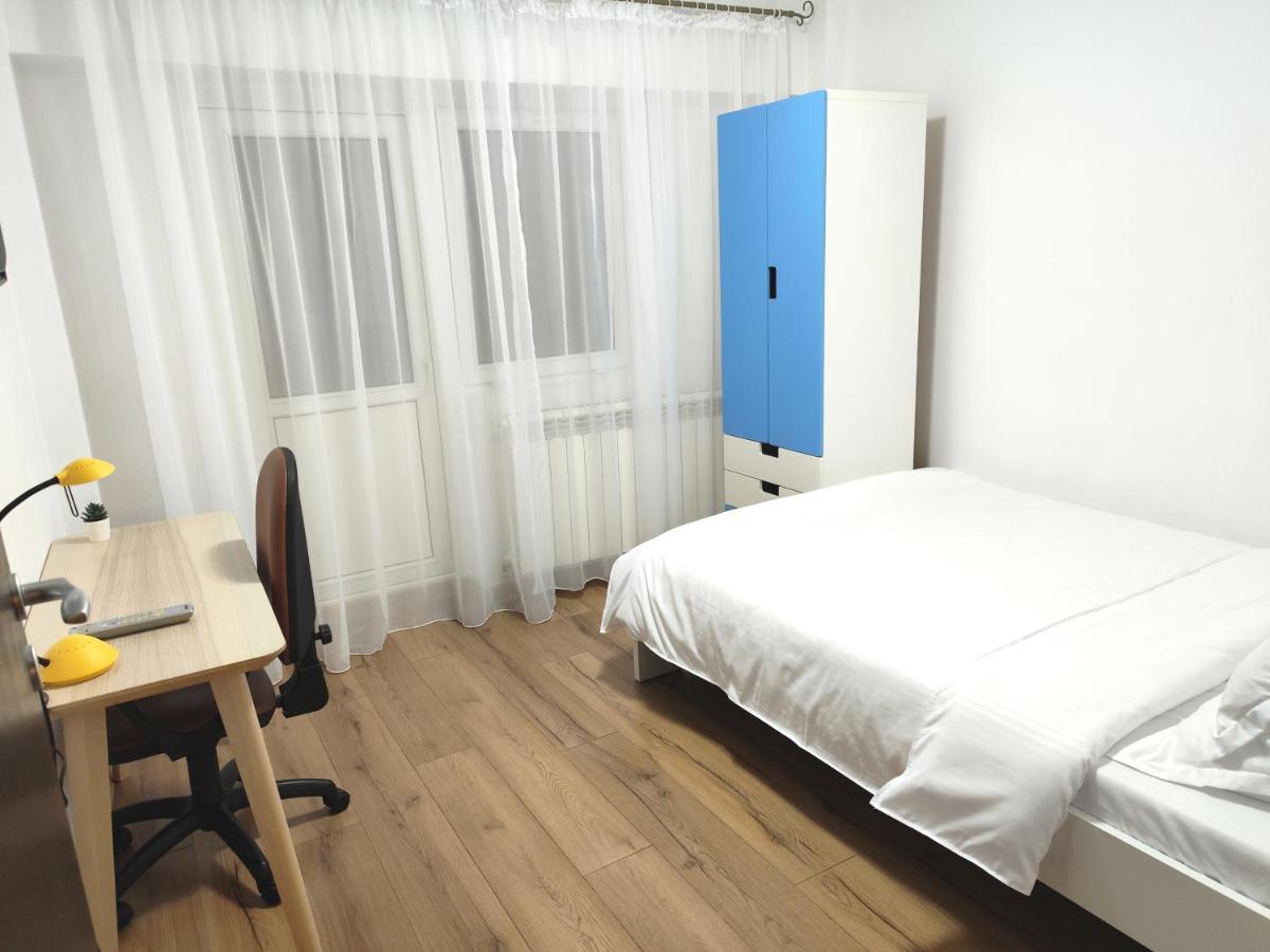 Platinum Apartment - Apartament Cu 3 Camere, 2 Dormitoare, 2 Bai, Bucatarie Complet Utilata, 2 Balcoane Bukares Bagian luar foto