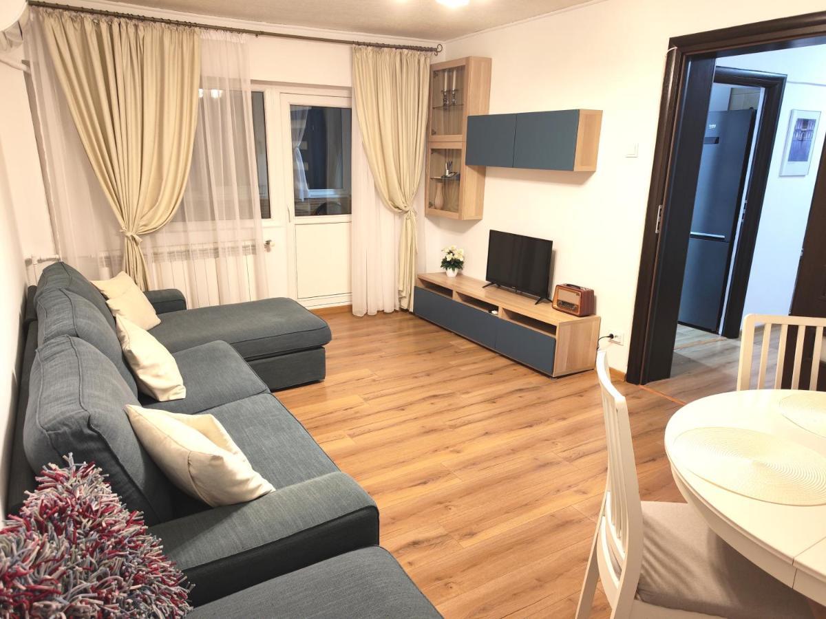 Platinum Apartment - Apartament Cu 3 Camere, 2 Dormitoare, 2 Bai, Bucatarie Complet Utilata, 2 Balcoane Bukares Bagian luar foto