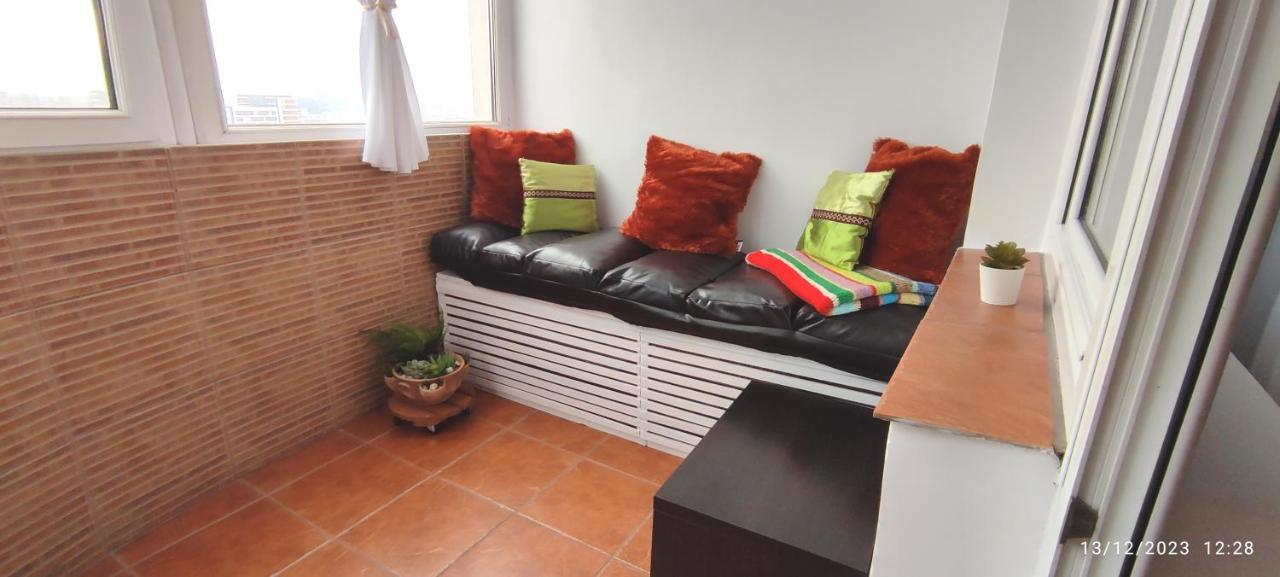 Platinum Apartment - Apartament Cu 3 Camere, 2 Dormitoare, 2 Bai, Bucatarie Complet Utilata, 2 Balcoane Bukares Bagian luar foto