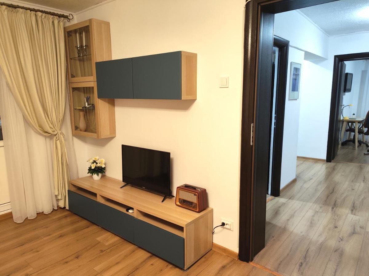 Platinum Apartment - Apartament Cu 3 Camere, 2 Dormitoare, 2 Bai, Bucatarie Complet Utilata, 2 Balcoane Bukares Bagian luar foto