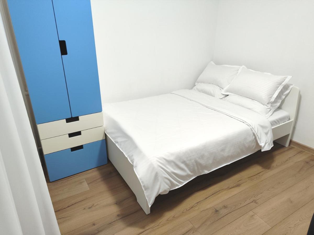 Platinum Apartment - Apartament Cu 3 Camere, 2 Dormitoare, 2 Bai, Bucatarie Complet Utilata, 2 Balcoane Bukares Bagian luar foto
