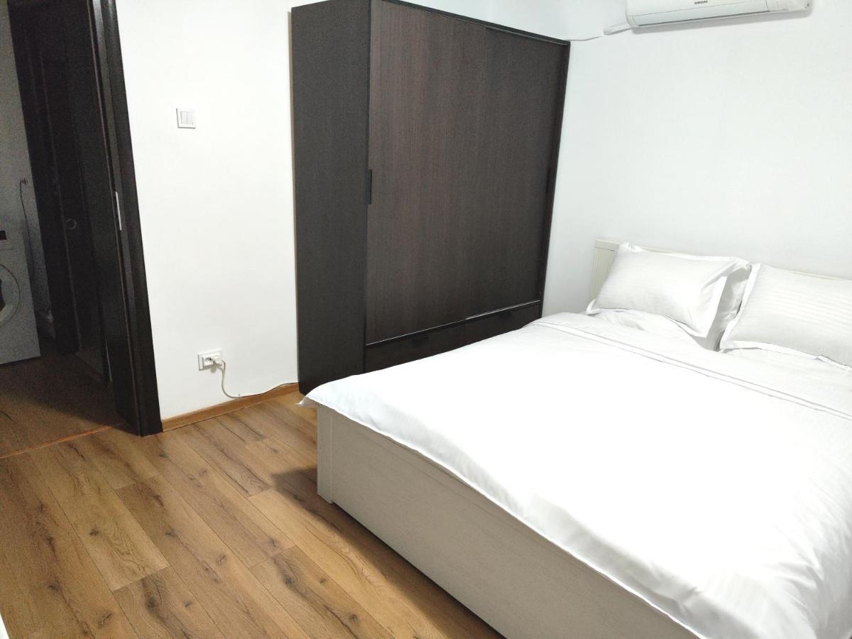 Platinum Apartment - Apartament Cu 3 Camere, 2 Dormitoare, 2 Bai, Bucatarie Complet Utilata, 2 Balcoane Bukares Bagian luar foto