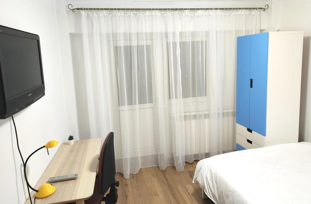 Platinum Apartment - Apartament Cu 3 Camere, 2 Dormitoare, 2 Bai, Bucatarie Complet Utilata, 2 Balcoane Bukares Bagian luar foto