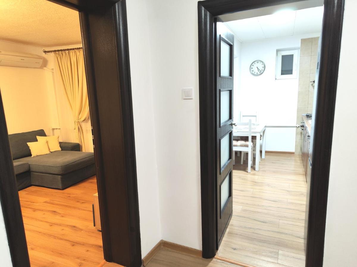 Platinum Apartment - Apartament Cu 3 Camere, 2 Dormitoare, 2 Bai, Bucatarie Complet Utilata, 2 Balcoane Bukares Bagian luar foto