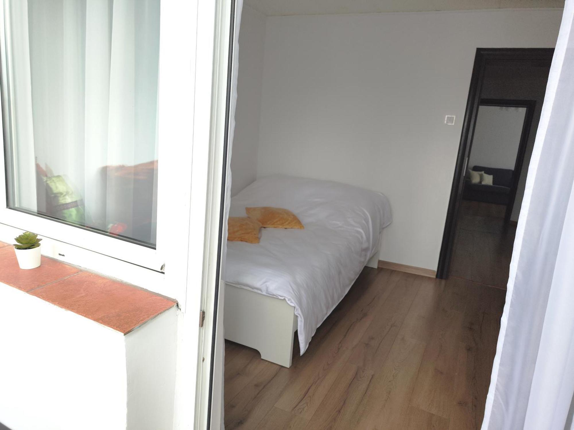 Platinum Apartment - Apartament Cu 3 Camere, 2 Dormitoare, 2 Bai, Bucatarie Complet Utilata, 2 Balcoane Bukares Bagian luar foto