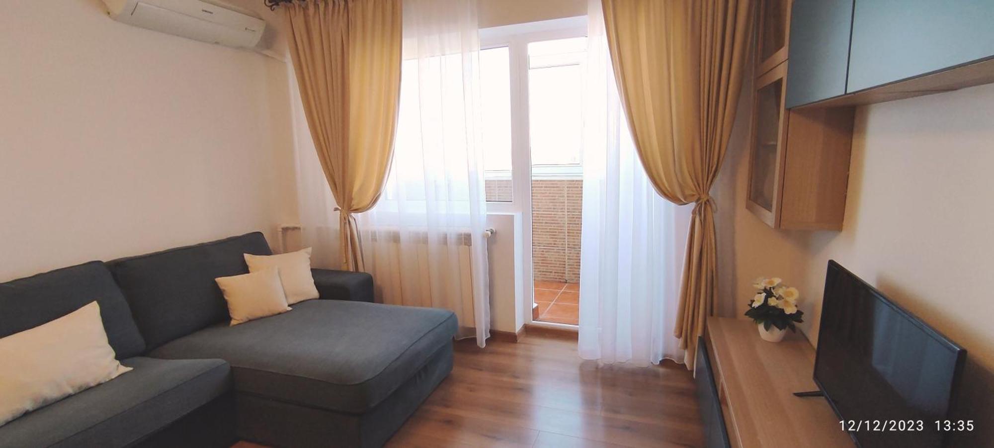 Platinum Apartment - Apartament Cu 3 Camere, 2 Dormitoare, 2 Bai, Bucatarie Complet Utilata, 2 Balcoane Bukares Bagian luar foto