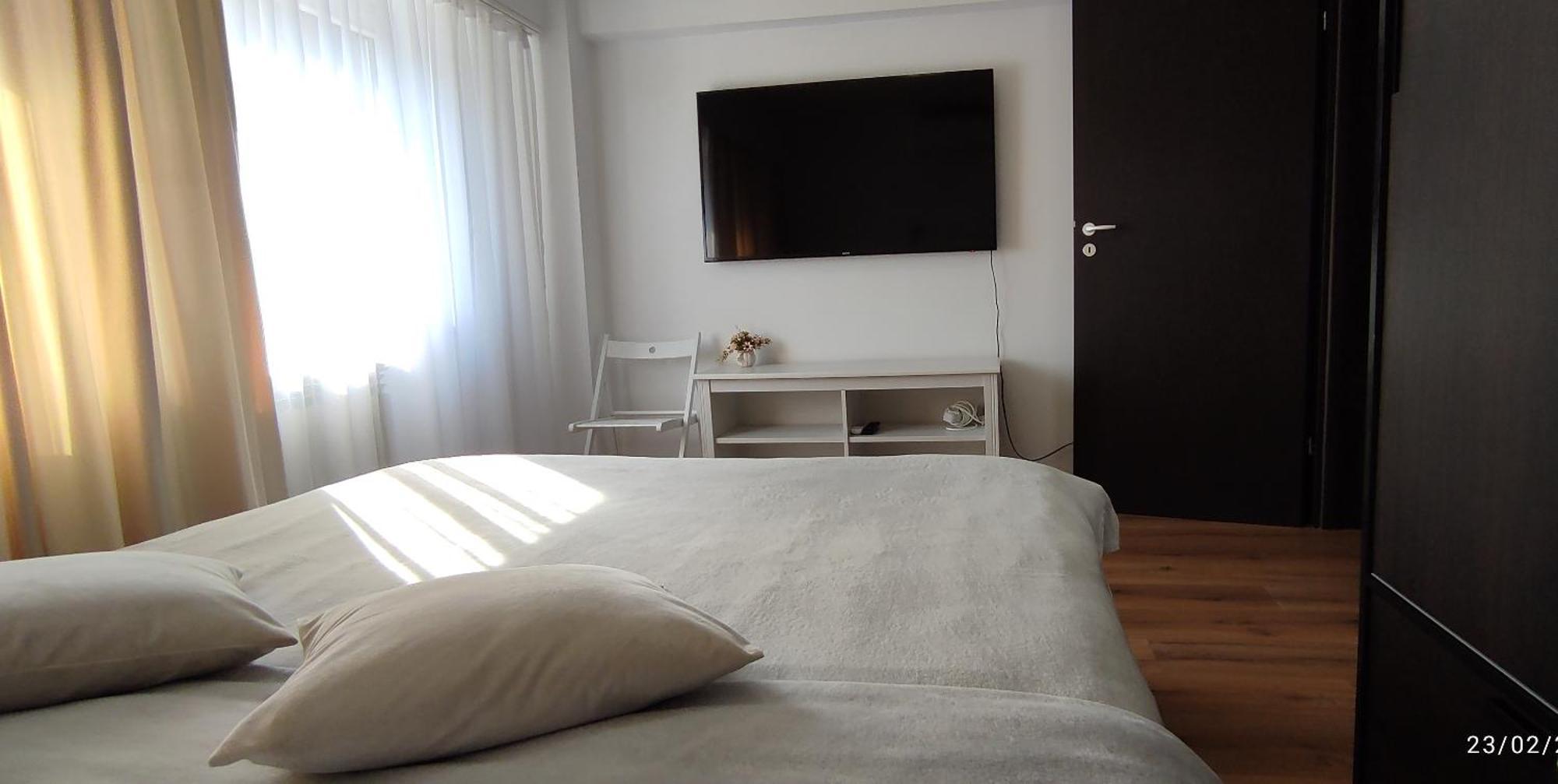 Platinum Apartment - Apartament Cu 3 Camere, 2 Dormitoare, 2 Bai, Bucatarie Complet Utilata, 2 Balcoane Bukares Bagian luar foto