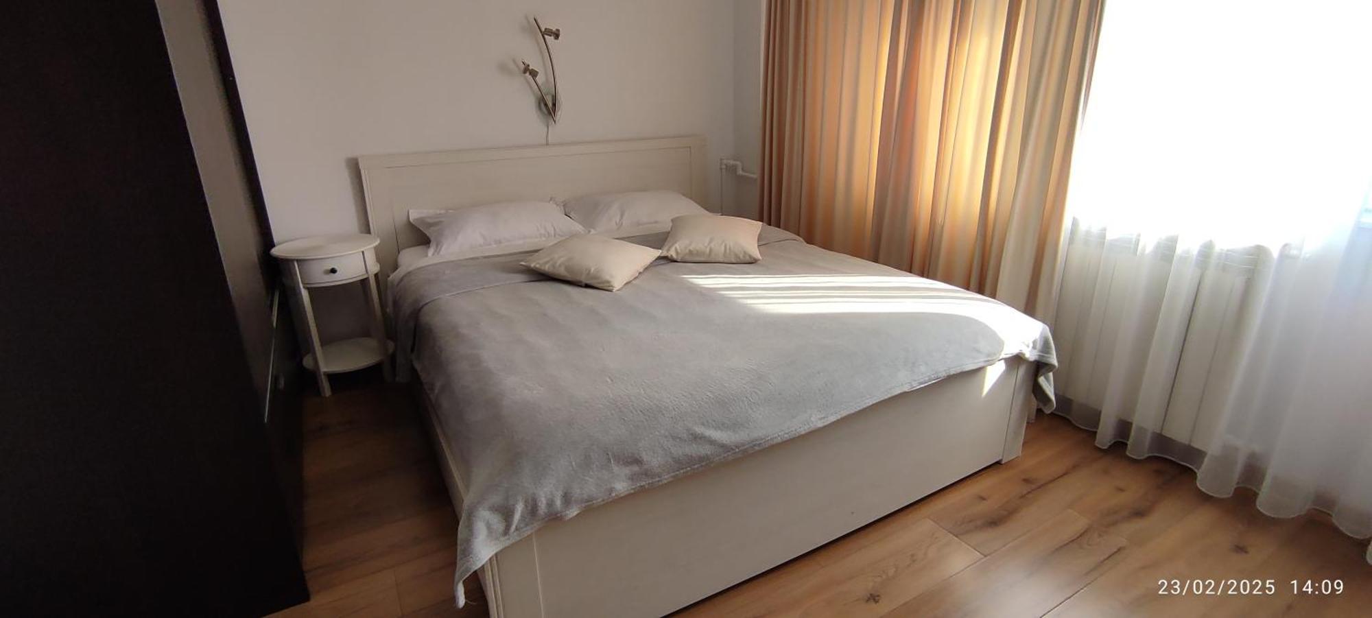 Platinum Apartment - Apartament Cu 3 Camere, 2 Dormitoare, 2 Bai, Bucatarie Complet Utilata, 2 Balcoane Bukares Bagian luar foto